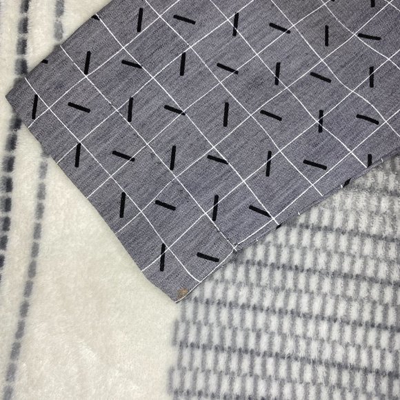 Vintage Diamond's Run Geometric Print Grayscale Lightweight Blazer Shacket - Picture 9 of 12